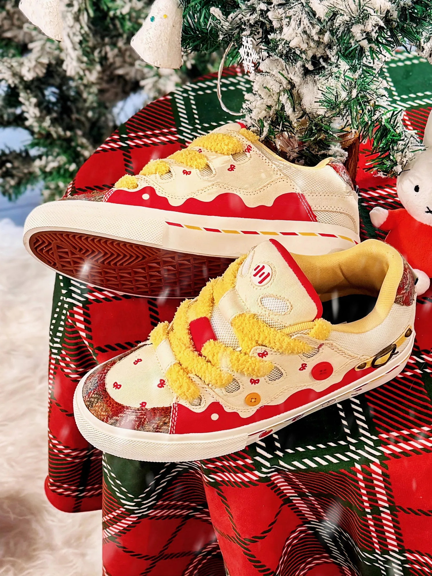 Apple-Inspired Casual Puffer Shoes