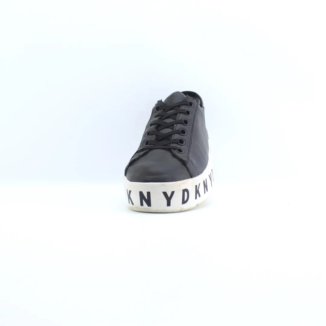 DKNY .