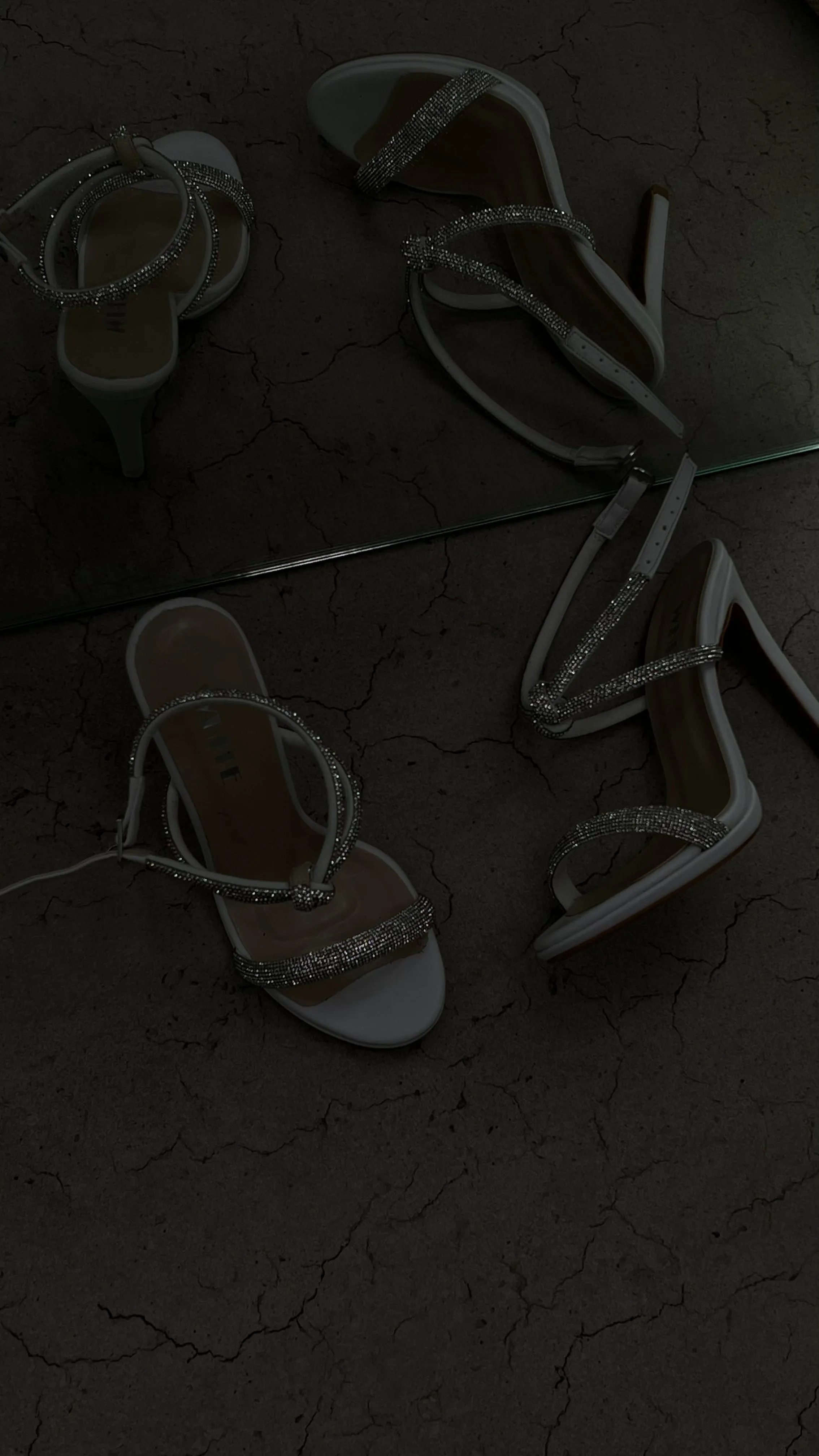 Glitter high-heeled shoe