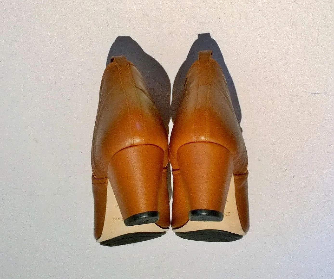 Repetto Cuba Ankle Boots in Tan Leather