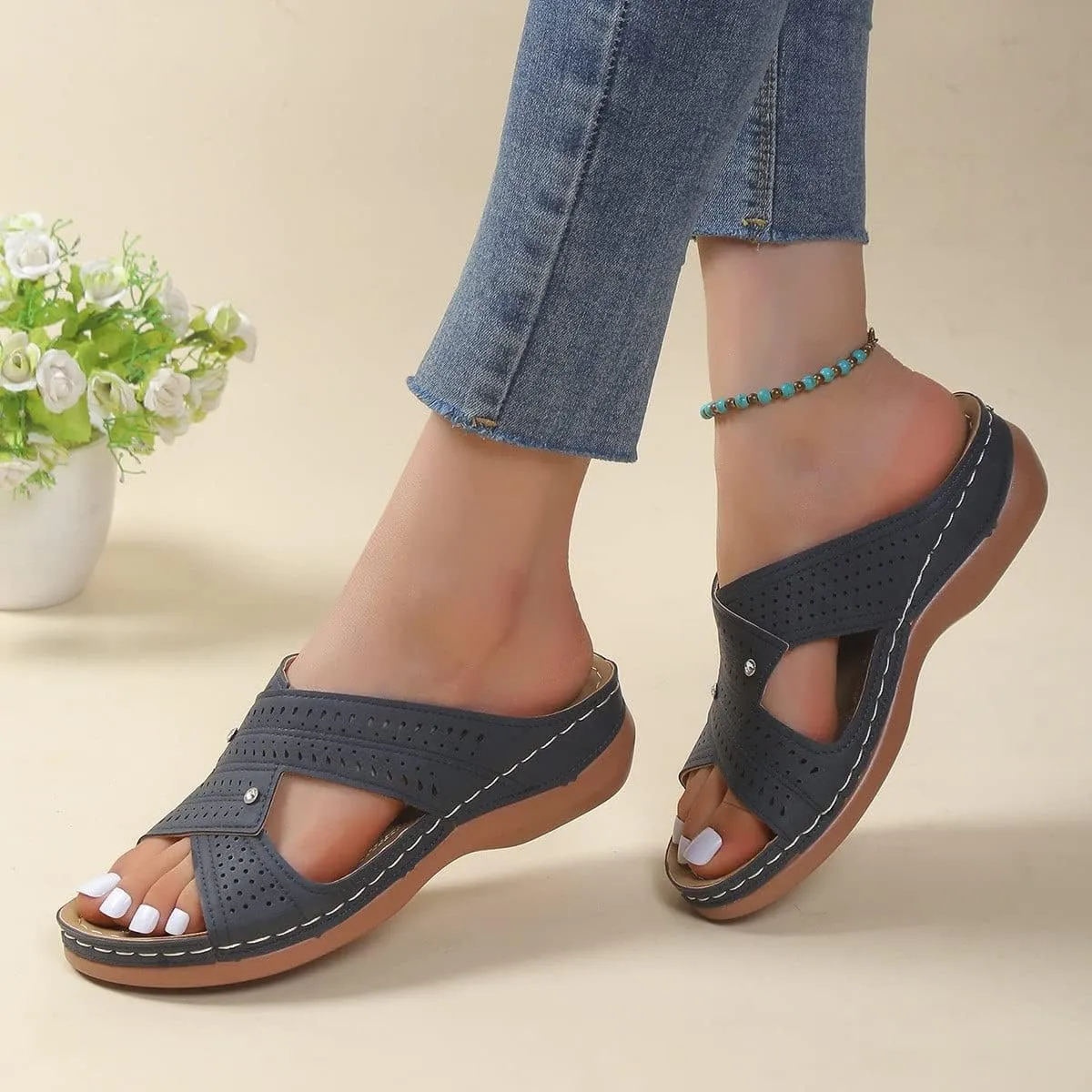 Women's Slippers Dressy Summer Comfortable Slides Wedge Sandals Hollow Non Slip Bathroom Shower Shoes Sandals Beach Walking Shoes for Summer Outdoor Casual